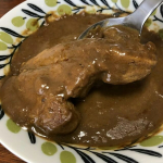 モニプラで、ごと株式会社様の「五島の鯛で出汁をとったプレミアムな高級カレー」を試させていただきました？お値段1,080円。こんな高級レトルトカレーは初めて食べます。手に取ってみて重さにビックリ&hellip;のInstagram画像