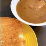 本日のディナー🍽カレーを美味しく食べれる幸せ♡#五島の鯛で出汁をとったプレミアムな高級カレー #ごと #五島 #monipla #nagasakigoto_fanのInstagram画像