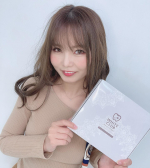 *　　　　自宅で簡単にホワイトニングができるホワイトクラブを頂きました☺︎　USBのバッテリー式なので電池要らず♪　使い方は簡単で歯磨き後に専用ジェルを塗布して&hellip;のInstagram画像