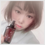 ☻ブリーチやカラーの連続で毛先ダメージやパサつきが気になってましたがサラツヤ髪を作ってくれるヘアオイルをお試し。香りがとても良いしつけた後オイルのベタッと感は残らずさらっと&hellip;のInstagram画像