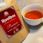 ほっと一息しています💎我が家ではいつも#ルイボスティーを飲んでいるのですが、その理由はノンカフェインなことと、ハトムギアレルギーがあるのでなるべくハトムギ入りのものや麦茶を&hellip;のInstagram画像