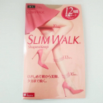 普段はストッキングをあまり履かないのですが、キレイな格好をするときこそストッキングって大切ですよね～✴️私がお気に入りのストッキングは「スリムウォーク シェイプ&キープストッキング」着圧ストッキ&hellip;のInstagram画像