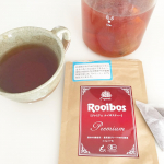 私と子どもたちとでお茶タイム🍵あったかくなってきたのでそろそろ水分補給気をつけます😌子どもたちもルイボスティー好きなのでみんなでたくさん飲んでますノンカフェインだし栄養あるし、味も&hellip;のInstagram画像