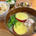 ..▶︎ 具だくさん豚汁▶︎ 茄子と新玉ねぎの焼き浸し▶︎ 冷奴▶︎ 焼き鯖の混ぜご飯(いただき物)祖母に貰った 焼き鯖の混ぜご飯(炊き立てのご飯にそのまま混ぜるだけの&hellip;のInstagram画像