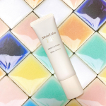 .シワ改善にオススメ💁&zwj;♀️.【モイストラボ薬用美白BBクリーム】.シワ改善＋美白ケアを叶える、１本で６役の高機能BBクリーム🌟.シワ改善を促進する#ナイアシンアミド や、&hellip;のInstagram画像