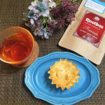 .✩⡱カップチーズケーキ✩⡱タイガーさんの  ルイボスティーこの前の、クリームチーズチャンジャをしたときのクリームチーズが余っていたので、チーズケーキを焼きました🧀底に&hellip;のInstagram画像