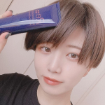 クレンジングしたあと基本洗顔はしない派なのでクレンジングにこだわるみーさんです🌱こんにゃくコスメって流行ったよねスクラブ入ってるのでメイク落としたあともちもちすべすべになります✌️&hellip;のInstagram画像