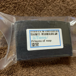 洗顔用に炭石鹸を使っているけど、今回は無添加手作り洗顔石鹸 「漆黒」を使ってみた。炭石鹸って特有の香り何するんだけどこちらもそれに似た香り(私は好きな香り)泡立ちはすごく良かった。実際洗顔&hellip;のInstagram画像