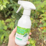 暖かくなって一気に虫が増えてきました。.公園にも蚊が沢山！！！.こちらは天然由来成分で害虫をやさしく駆除してくれる殺虫ミスト。.ハエ成虫、蚊成虫、ハエ幼虫(ウジ)、ゴキブリ、ノ&hellip;のInstagram画像