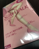 美しくひきしめて、朝の美脚を夕方までキープ！スリムウォークの着圧ストッキング「シェイプ＆キープ」は、しっかり着圧でも快適なはきごこち。お仕事もお出かけも、1日中スッキリ美脚で♪はいて着圧で引き&hellip;のInstagram画像