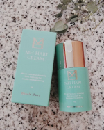 自宅でエステ級の本格ケアができる『ミラクルハリー MHクリーム』使ってみました✌*目に見えない15,000本の無機質な針や話題成分 ナイアシナミド等が配合された、先進美容スキンケア商品なんですって&hellip;のInstagram画像