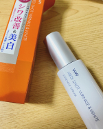 夏に向けてシワ改善、美白肌の透明感をアップしたい。トロミのあって肌に塗りやすく、プッシュタイプなので使いやすかったです。#明色化粧品 #薬用メディショット #薬用メディショットエッセン&hellip;のInstagram画像