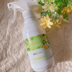 ガーデニングが好きで、庭に植物が多いからかな？暖かくなってきたころから虫が増えてきました。でも、小さな子供がいるので、普通の殺虫剤だと臭いもすごいし、成分も危険だから、心配で使えていませんでし&hellip;のInstagram画像