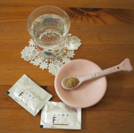 「玄米酵素F100」を試させて頂きました⭐︎玄米酵素は、ミネラルやビタミン類が豊富な玄米を麹菌で発酵させたもの。食物繊維たっぷりで、ビタミンB群やアミノ酸なども豊富。&hellip;のInstagram画像