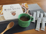 朝のコーヒーをDr味噌汁に変えました☕️なんとダイエット味噌汁。楽に続けられるよう、満腹成分「サイリウムハスク」が入っているほか、燃焼成分の「黒生姜」、アメリカでは肥満治療にも使われている&hellip;のInstagram画像