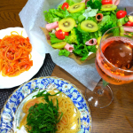 母の日にブーケサラダ作りました♪いまさらながら&hellip;🤭#野菜をMOTTO #野菜をもっと #冷たいスープ #スープ #ベジMOTTO #簡単ベジ #monipla #monmarche_f&hellip;のInstagram画像