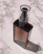 オーガニックヘアオイルハーバルリーフ使ってます。ビタミンC誘導体が傷んだキューティクルを集中補修。6種類の天然由来オイルがキューティクルを改善し、ツヤまとまり感をアップ♪5つの無添加で髪に優し&hellip;のInstagram画像