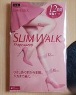 きゅっと引き締めてくれて、立ち仕事の私にぴったりなスリムウォークのストッキングスリムウォークのシリーズは寝る時に使っていて、お世話になってます♪仕事的にどうしても浮腫んでしまい足が疲れてし&hellip;のInstagram画像