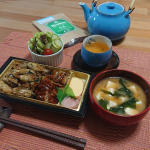 .#生葉ルイボスティー 生葉ルイボスティーは蒸気を使うことであえて発酵を止める日本の緑茶のような製法で作られた特別な #ルイボスティー です。遠赤焙煎で香りを高めたルイボスティー茶&hellip;のInstagram画像