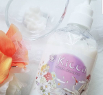 💛以前にも紹介しましたが、忙しくてゆっくりお風呂に入る時間のない日でも、髪のケアは怠りたくない❇️そんな日はkiccaクリームシャンプー に頼ってます😊🧡これ1本でシャンプー、リンス、トリー&hellip;のInstagram画像