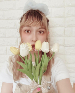 @selectshop.cocobell さんの﻿Bigシュシュを着用させていただきました𓂃 ⸝⸝⸝﻿﻿私がつけてるのはライトブルー💙﻿最近流行ってるよね♡﻿﻿ただ髪の毛を縛る&hellip;のInstagram画像