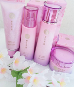 🌸桜咲耶姫 　スキンケアライン❇️使ってます😊アロマの専門家が開発した、100u0025天然国産八重桜エキス使用の心地いい桜の香りにすごく癒やされるスキンケア💓クレンジングは、こってり硬め&hellip;のInstagram画像