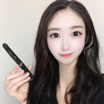 ⭐️ ニエンテ　まつ毛美容液　3in1 モアアイズ⭐﻿﻿﻿1本で3役 ! !　まつ毛が盛れるエイジングケア成分NMN配合のまつ毛美容液だよ😊﻿﻿﻿「まつ毛」「眉毛」「目元ケア」&hellip;のInstagram画像