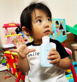 毎年、日焼け止めどれにしようかなあと悩んでる気がするっ(･･;)どうせなら親子で使えるモノがいいなぁと今回はコレっ(*&Uuml;*)成分は肌に優しいものを使われてるから親子共に肌荒&hellip;のInstagram画像