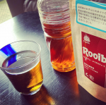 愛用ルイボスティー☕️細長いティーバッグになっていて、ペットボトルにそのまま入れられて簡単につくれます👀今までスーパーのお買い得茶葉を買っていましたが、ちょっと味が尖っていて飲みにくさがありま&hellip;のInstagram画像