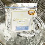 ✨💙✨美容液化粧水なんと、この美容液化粧水は冷凍なんです❄️冷凍便で届き、そのまま我が家の冷凍庫へ。一回分の個包になっていていつでも新鮮な美容液化粧水を使えます&hellip;のInstagram画像