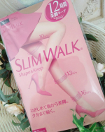 最近はパンツばかりでヌーディーカラーのパンストを履くこともなくなり（お仕事では黒のパンスト）今日はお出かけで久しぶりにパンストを履きました❤やっぱり脚がキレイに見えてツルスベに見えてくれるカバ&hellip;のInstagram画像