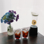ロハコオリジナルのダラゴア農園の水出しコーヒー☕️コールドブリューって自分で用意すると大変なのかと思ってたら、ボトルにパックを入れて冷蔵庫にいれで時間をおけば完成🥰🥰雑味がなくて爽やかで飲み心&hellip;のInstagram画像