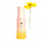 cosmos1015・HANEY LAB.ESSENCE独自成分「はちみつカモミラ発酵液」配合の肌リズムを整える先行美容液。次に使うアイテムをサポートし、うるおいと透明感のある肌へ。忙&hellip;のInstagram画像