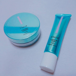 ひんやり清涼感が気持ちいい 夏コスメ🌊🌴塗ってすぐも しばらく経っても ひんやりが続くのでマスクが少し楽になりました🤭下地はスーッと伸びがよく、トーンアップ効果とフィット感が凄いです！&hellip;のInstagram画像