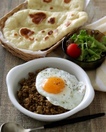 正田醤油さまの、冷凍ストック名人シリーズ、「キーマカレー」をモニターさせていただきました😊チャック式の袋にタレが入っているので、買ってきたミンチを入れて、もみもみ💕チャックをしっかり閉じた&hellip;のInstagram画像