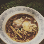 キンレイさんのモニター募集で当選した東京醤油らぁ麺。本当は明るい空の下で食べたかったな。美味しくいただきました。#キンレイ #なべやき屋キンレイ #火にかけたら料理でしょ #バーベ&hellip;のInstagram画像