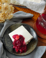 2021.6.25.🌿クリームチーズ不使用 。「レアチーズ風ヨーグルトケーキ」を作りました✨生クリームを6分立てに混ぜ合わせてるので口当たりがふんわり😋タルト生地は @kita&hellip;のInstagram画像