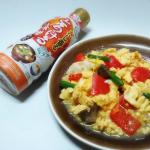 ふんわり卵とパプリカ炒め。ちょっと失敗&hellip;卵がきれいにまとまらなかったー。でも味はバッチリ。味噌味で美味しいのよ❣️❐マルサンだし香るとろける味噌あわせだし入り液状みそで味付けしたんだけど&hellip;のInstagram画像