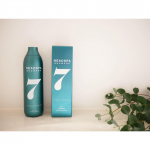 ヘッドスパセブンシャンプー⁎⋆*�頭皮のディープクレンジングでツヤとハリのある髪へ。美容成分が頭皮を柔らかくし、頭皮の奥に溜まった皮脂や汚れもしっかりクレンジング。ボリューム+ツヤ+頭&hellip;のInstagram画像