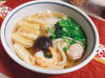 ✱*⋆⸜ なべやき屋キンレイの冷凍うどん ⸝⋆*🍽 鍋焼きうどん🍽 京都九条ねぎの肉うどんいただきました( ⁎ᵕᴗᵕ⁎ )お水なしで、お鍋に入れて火をつけるだけ&hellip;のInstagram画像
