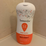 デリケートゾーン専用のボディソープ使ってみた。ローションのようにドロッとしているので、泡立てたりはせず幹部に撫でるようにマッサージしつつ塗った。香りはあんまり気にならなかった。スー&hellip;のInstagram画像