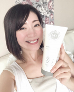 セシルマイア　インバスリムーバーを試させていただきました❤️私は若い頃光脱毛をやったんだけど、光は永久じゃないから歳と共にちらほらと生えてきて🥲でもカミソリで剃るのは肌が痛むしなぁと思ってたの&hellip;のInstagram画像