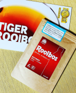 タイガールイボスティーペットボトルでの水出しに縦長ティーパックペットボトル500mlにいれて6時間置くだけなので簡単です。就寝前に作っておくと翌朝には美味しく出来てます。水&hellip;のInstagram画像