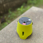 雨上がり流石に草が生え放題の庭草むしりがんばってますあさから 火を使わずに蚊を撃退する屋外用蚊よけ KA・KO・I軽くて持ち運びしやすく単三電池をいれて自動的に薬液&hellip;のInstagram画像