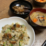 暑さも本番！すっかりカラッと晴れ渡る空に気分も上がるけれど、気温が高い！湿度が減った分いいけれど、屋内に入ると今度は冷房でブルブル🥶体温調節に気をつけて、夏バテしないように心がけなきゃ&hellip;のInstagram画像