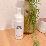 ORTHO BLOOMのクレンジングフォーム✨✨泡がきめ細かく、すごく優しい感じで、結構厚化粧の私なので、化粧落ちるかなーーと不安だったのですが1回でするんっと落ちました✨なんとなく、くす&hellip;のInstagram画像