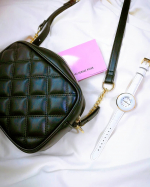 前髪作っている人にすすめたい！前髪専科♡一気に暑くなった最近、前髪がべたべたで不潔にぺたっとなるのがすごい悩み💦すごい汗をかくので、どうしてもぺったりしちゃいがちです。そんな私みた&hellip;のInstagram画像