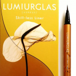 ・LUMIURGLAS Skill-less Liner機能性と美しさを追求し、現代女性にとってより自由で、より自分らしいアイメイクを叶えてくれる理想のリキッドアイライナー。美しいライ&hellip;のInstagram画像