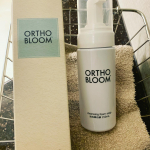 ORTHOBLOOM  クレンジングフォームソープ老化の科学に基づいて開発されていて、いつまでも顔やスマイルを健康で美しく保つことを目指して作られているとのこと。　肌のバリア機能をこわ&hellip;のInstagram画像