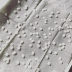 8月3日蜂蜜の日に、オーガニック布で作る蜜蝋ラップを作ってみました。作り方はとっても簡単で布の上に水色を開きクッキングシートを重ねてアイロンで蜜蝋を溶かすだけです。今回食べさせていただいたオー&hellip;のInstagram画像